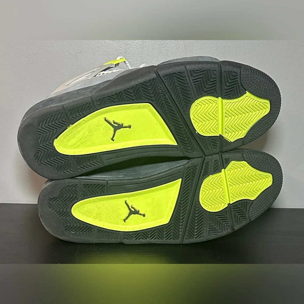 Size 12 - Jordan 4 Retro SE Neon 95